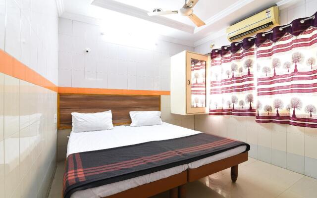 Hotel Dhruvathara