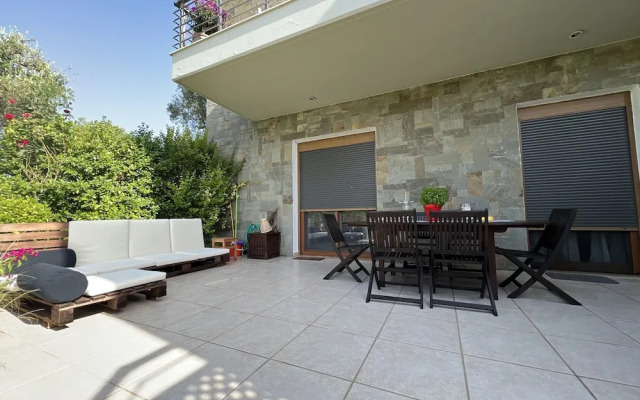 Angelos elegant summer house
