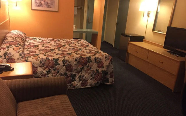 Camelot INN
