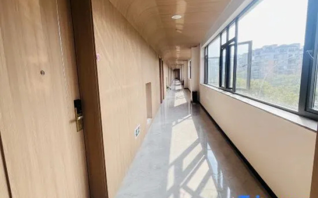 Xingbang Holiday Hotel