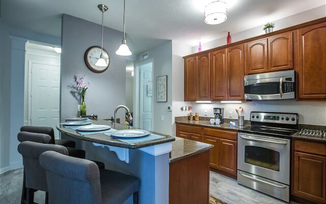 5037 Shoreway Loop #108
