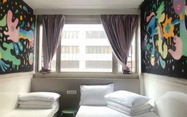 Spring Guest House (5/F)