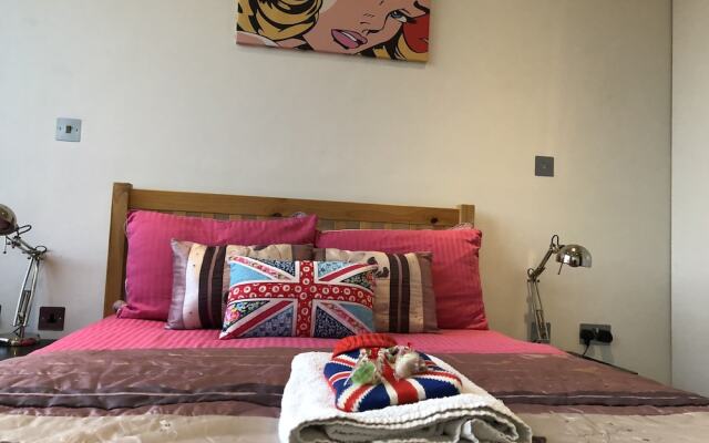 Hoxton & Dalston 2 Bedrooms Apartment