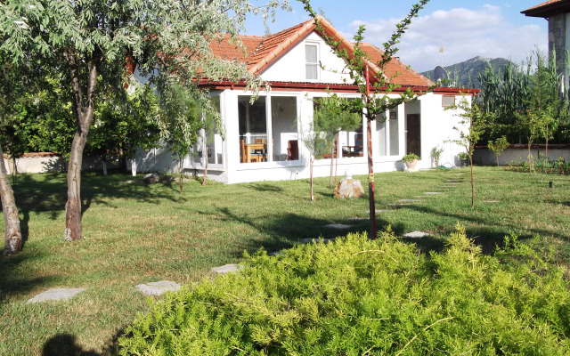 Yavuz Hotel