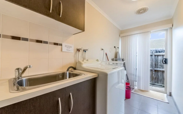 A Touch OF Class - PET Friendly