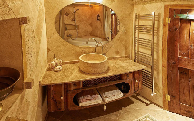 Anitya Cave House