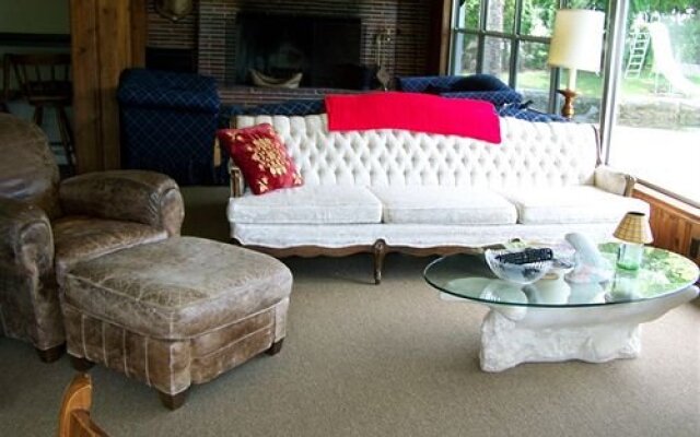 Crystal Cove Bed and Breakfast