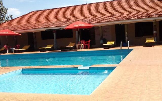 Golden Peace Hotel