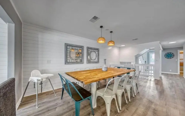 Green Reef #6- Beachfront Bliss