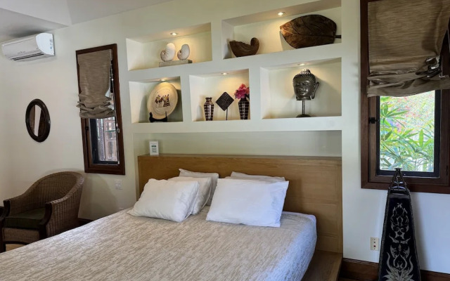 Ho'oilo House