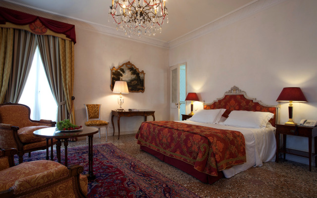 Villa Franceschi Hotel & Resort