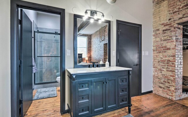 Sleek, Modern Loft in Downtown Springfield!
