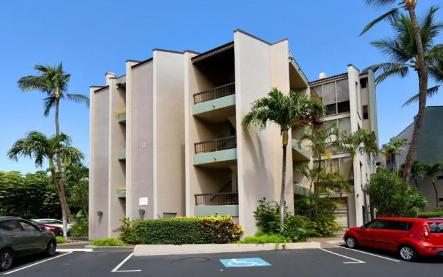 Hale Mahina #b102 1 Bedroom Condo by RedAwning