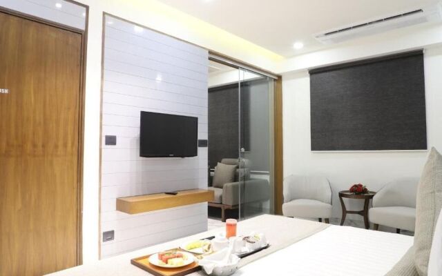 Ebony Residency