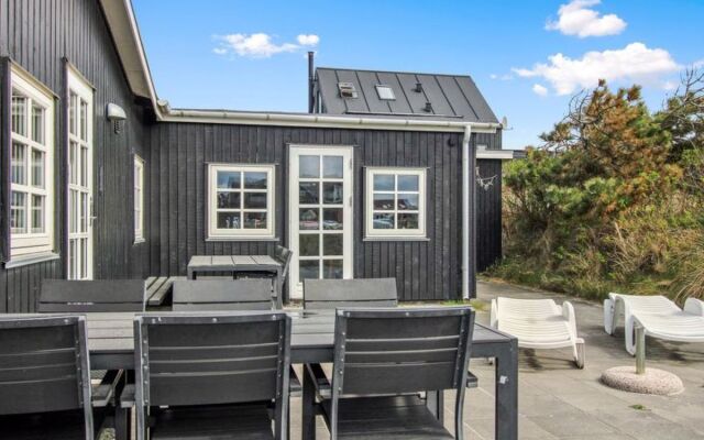 "Sheemen" - 300m from the sea in Western Jutland