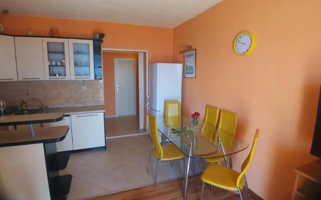 Apartments by the sea Brist, Makarska - 15443