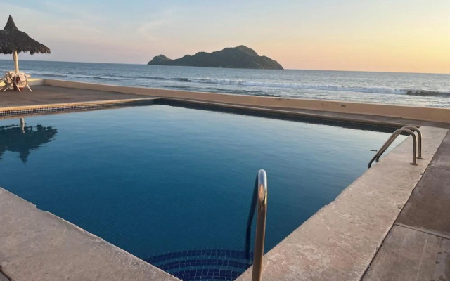 Condo Islas del Sol