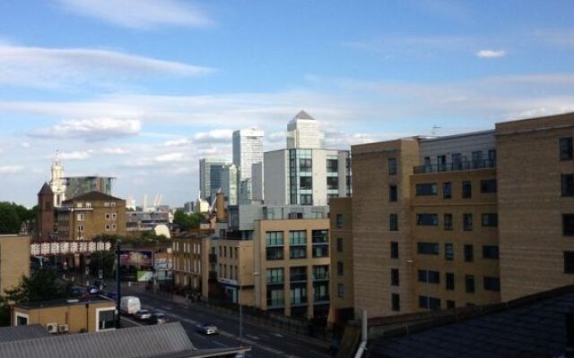 MAX Serviced Apartments Commercial Road