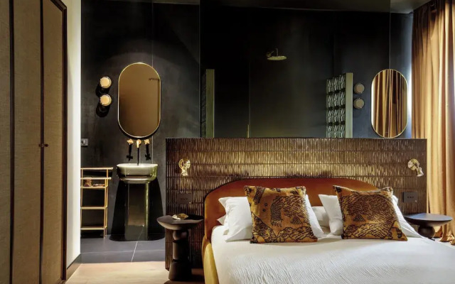 Palazzo Serpe Suites near Colosseum