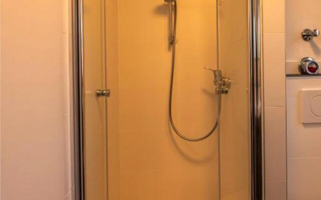 Exklusiv & Zentral: 1-Zi. Apartment mit Balkon Stellplatz