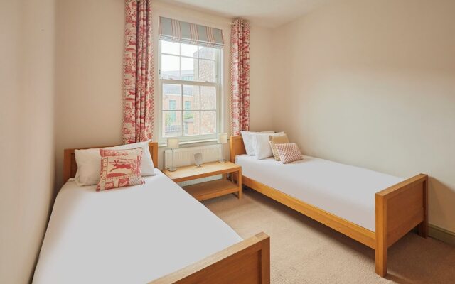 Host Stay St Denys View