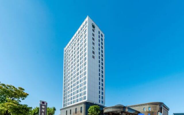 Lvbao Yinhe Hotel