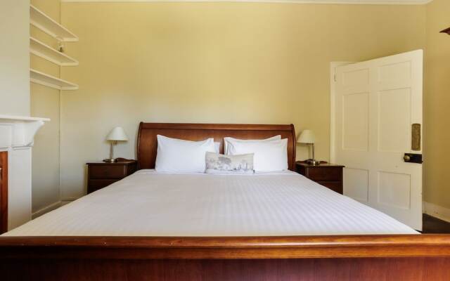 Wollaston House by the BnB Collection