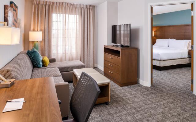 Staybridge Suites Indianapolis Downtown - Convention Center, an IHG Hotel