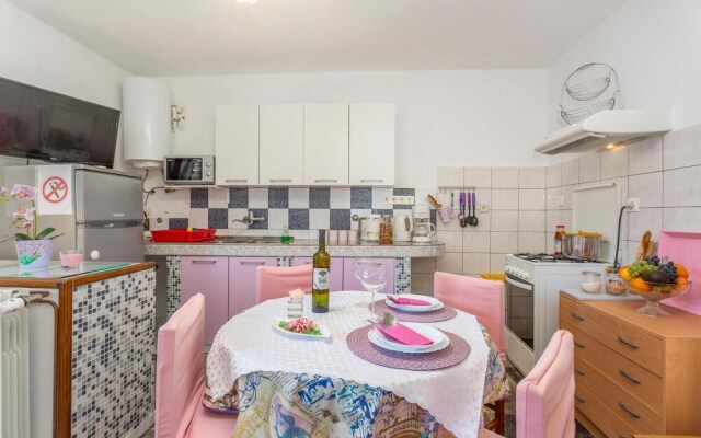 Amazing Home in Silo With Wifi and 1 Bedrooms