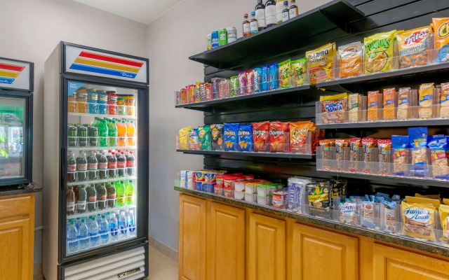 Comfort Suites Near Universal Orlando Resort