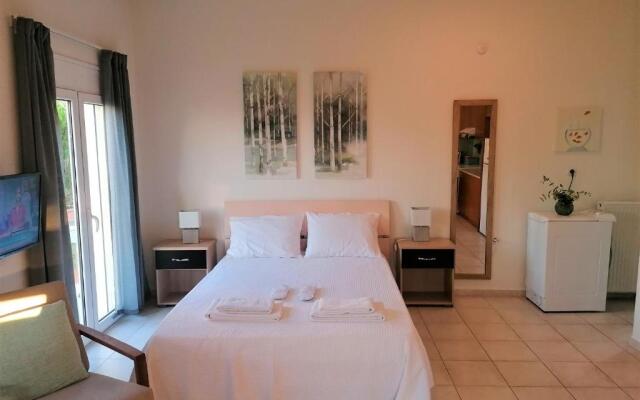 Emerald Apartment 2 Halepa