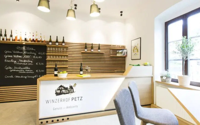 Winzerhof Petz - Weinberg Lodge