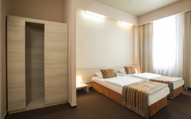 Star City Hotel