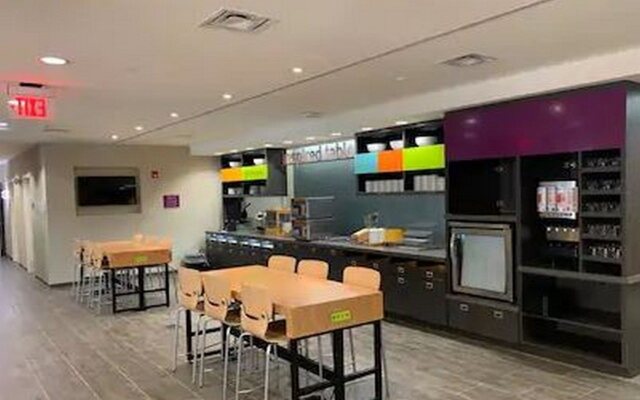 Home2 Suites by Hilton Newark Airport