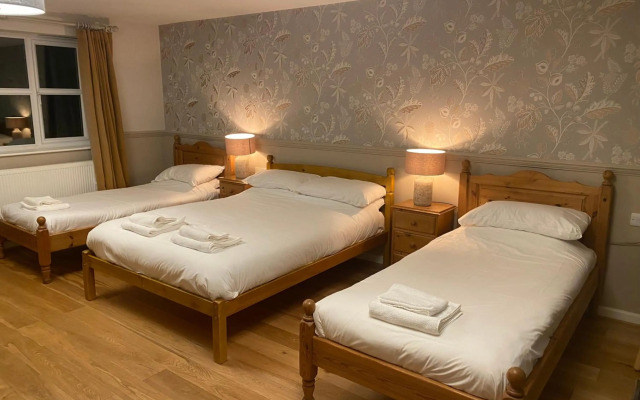 The Bullshead, Arthingworth House B&B