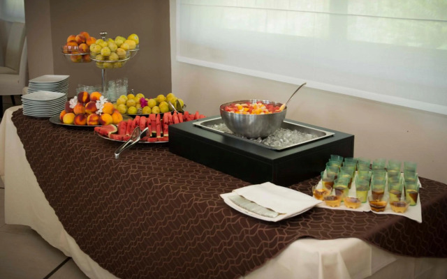 EliHotel