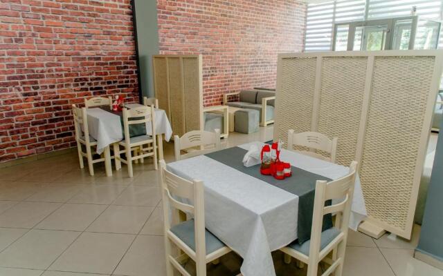 Hotel Edea
