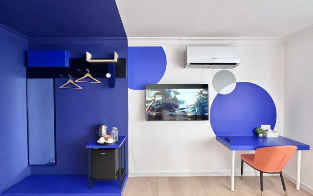 Ukiyo Hotel by manatidur