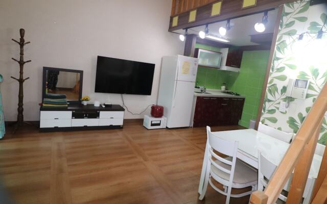 Gyeongju Raspberry Pension