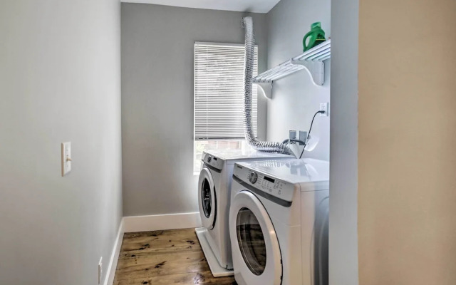 Well-appointed Pittsburgh Home: 1 Mi to Dtwn!