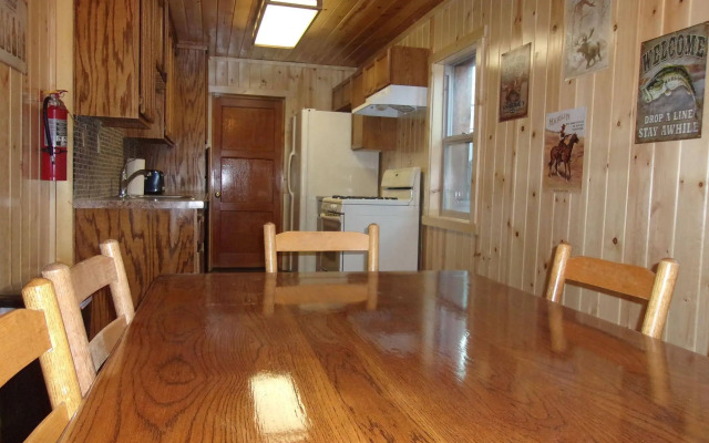 Embers Lodge and Cabins