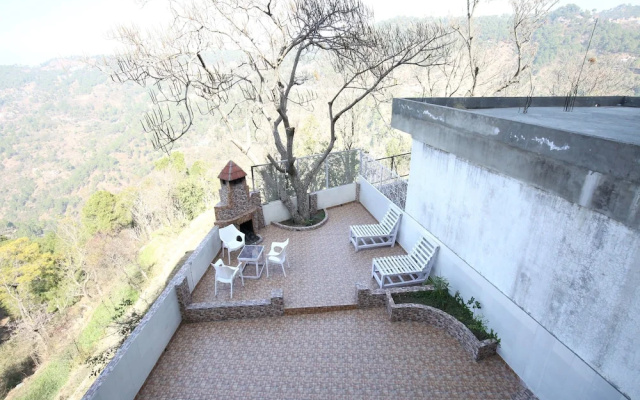 OYO 12170 Home Rustic Villa Kasauli