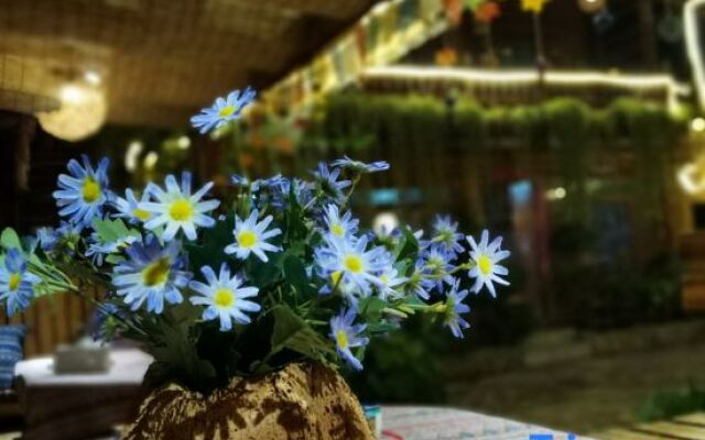 Qiuniang House Lugu Lake