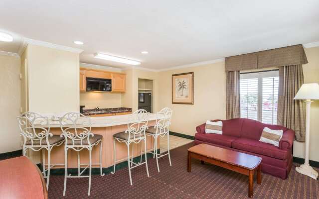 Days Inn by Wyndham Destin