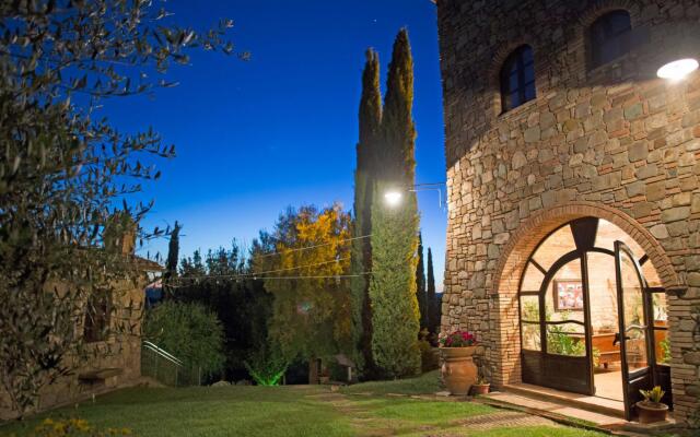 Private Cozy Apartment Argine