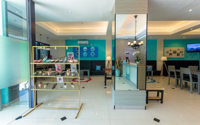 Sans Hotel Liv Ancol
