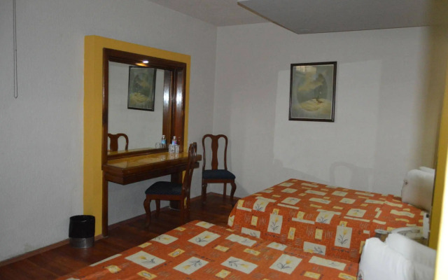 Hotel Mina