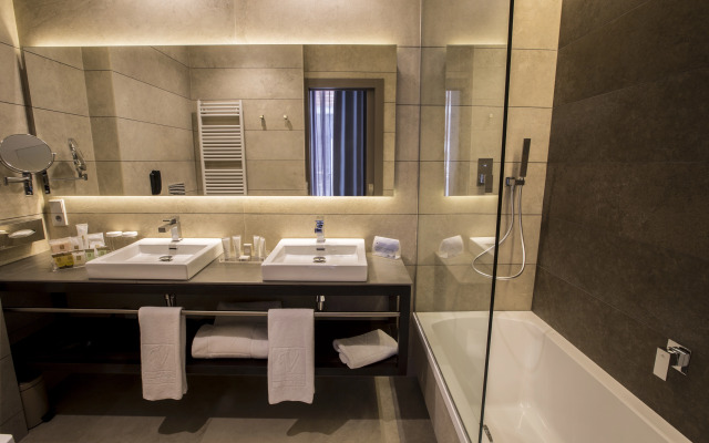 Vincci Mercat Hotel