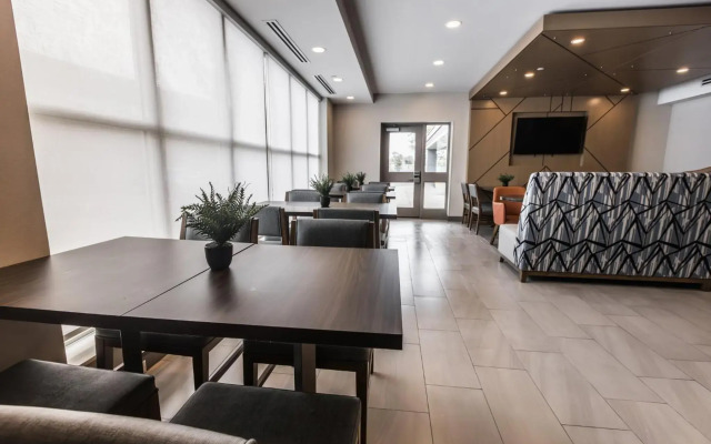 Holiday Inn Express Toronto - North York by IHG