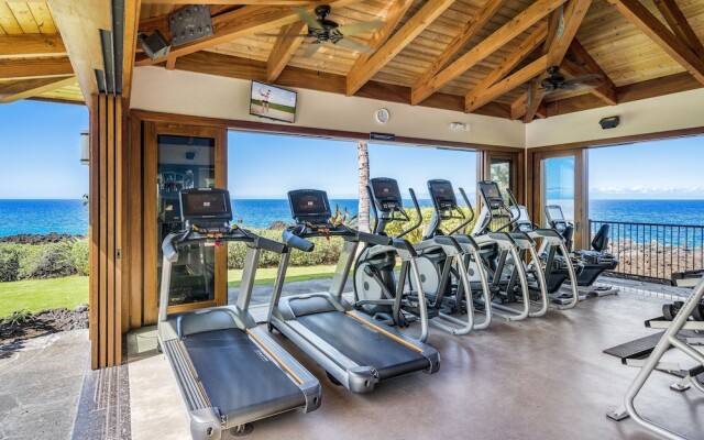 Hali'i Kai At Waikoloa 2b 2 Bedroom Condo by RedAwning